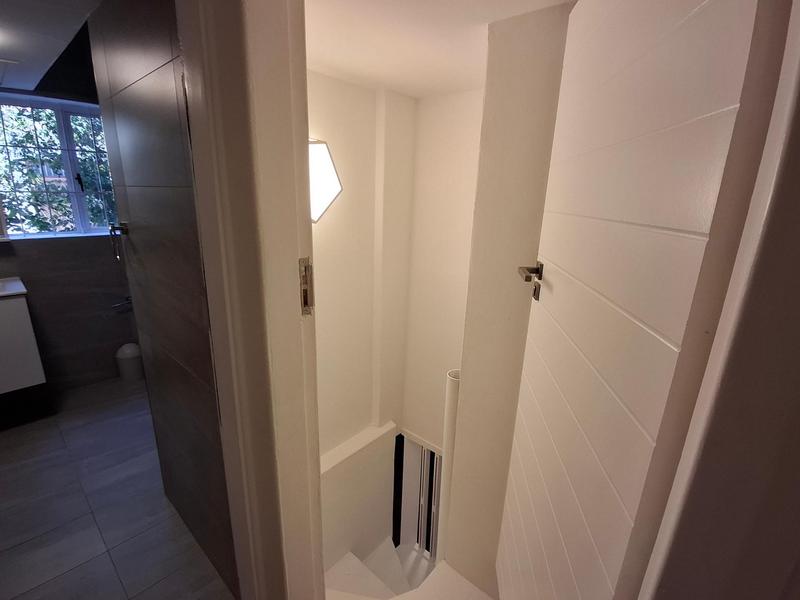 To Let 3 Bedroom Property for Rent in Vredehoek Western Cape